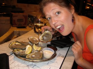 LC eats oysters in New Orleans